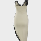 Alexandra - Abito Midi Asimmetrico con Dettagli in Pizzo e Pannelli Eleganti